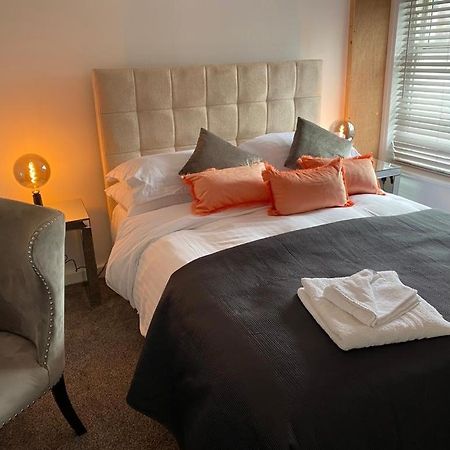 The Lion Hotel Broseley Bagian luar foto