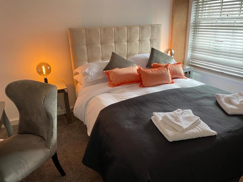 The Lion Hotel Broseley Bagian luar foto