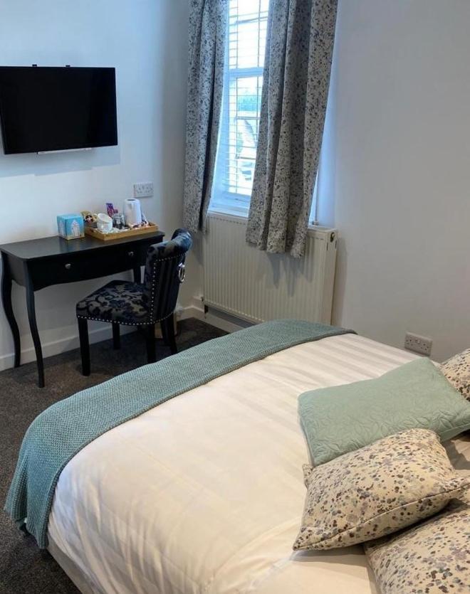 The Lion Hotel Broseley Bagian luar foto