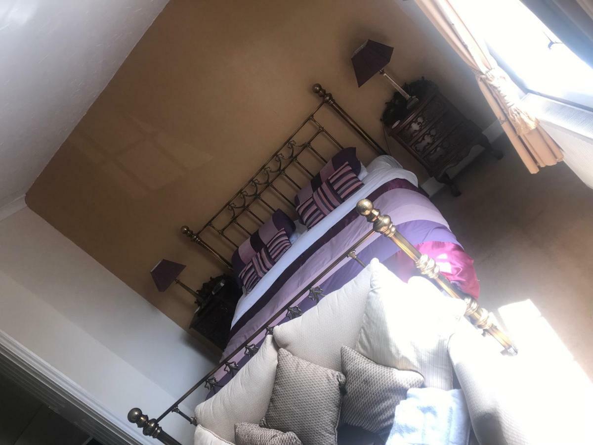 The Lion Hotel Broseley Bagian luar foto