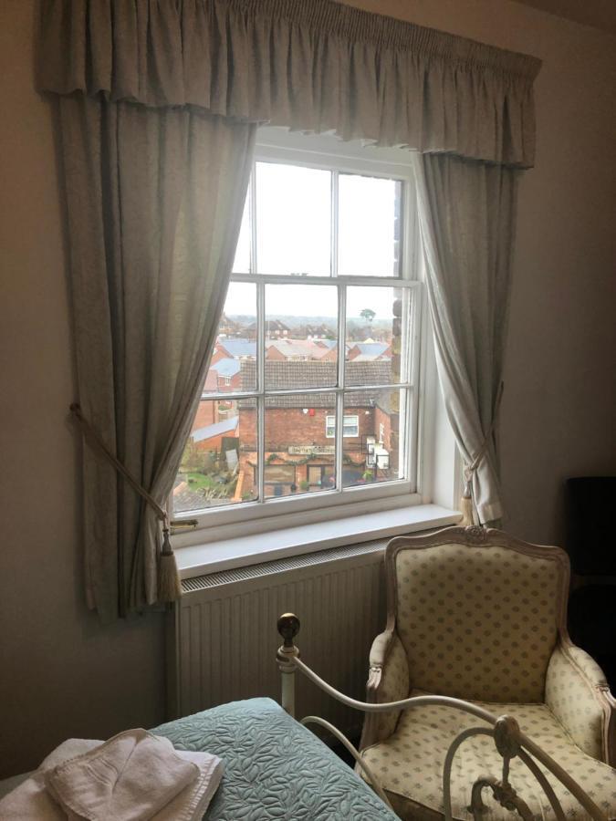 The Lion Hotel Broseley Bagian luar foto